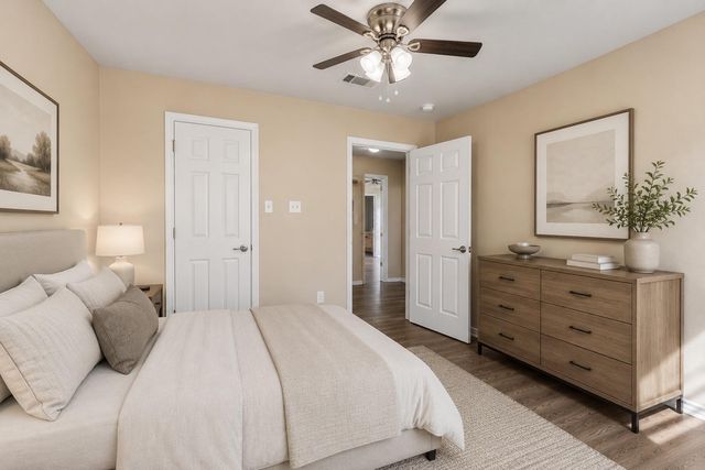 5603 Thunderbird ST B, Lago Vista, TX 78645