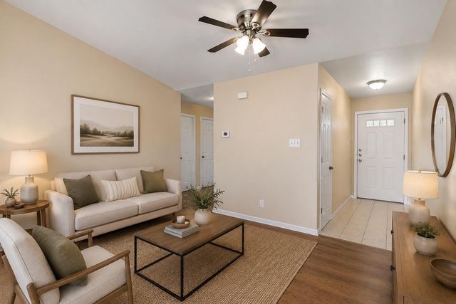 5603 Thunderbird ST B, Lago Vista, TX 78645