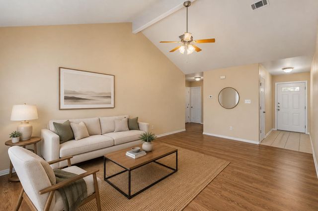 5603 Thunderbird ST B, Lago Vista, TX 78645