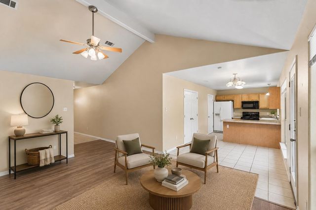 5603 Thunderbird ST B, Lago Vista, TX 78645
