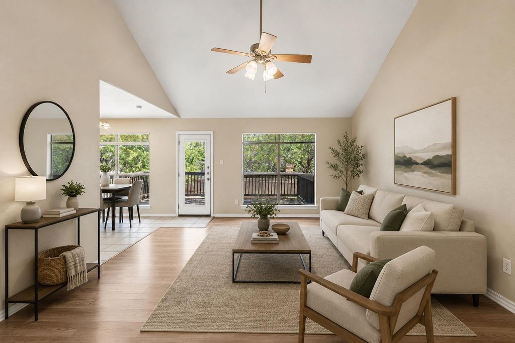 5603 Thunderbird ST B, Lago Vista, TX 78645
