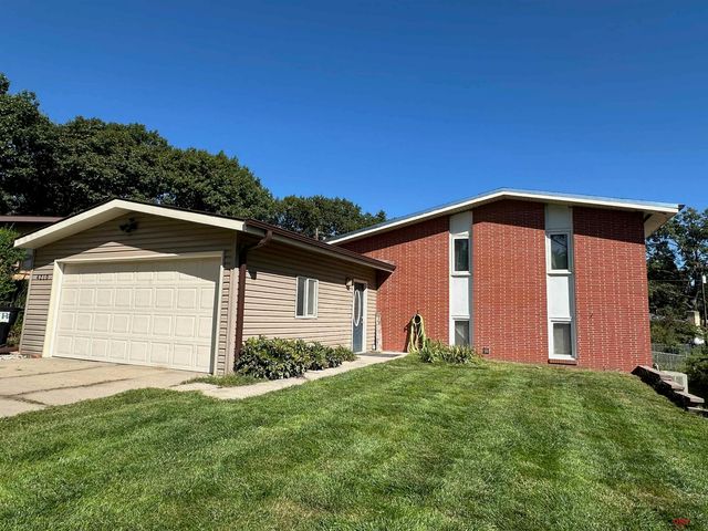 4210 Van Dorn Street, Lincoln, NE 68506