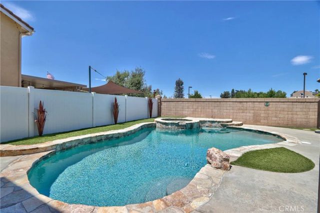 37283 Fallsgrove, Murrieta, CA 92563