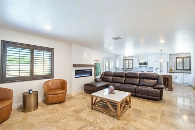 37283 Fallsgrove, Murrieta, CA 92563