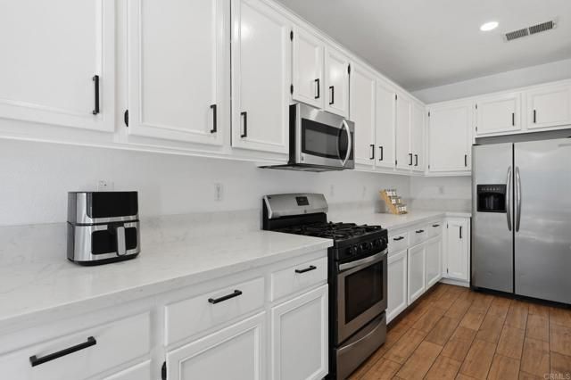 27636 Brentstone Way, Murrieta, CA 92563