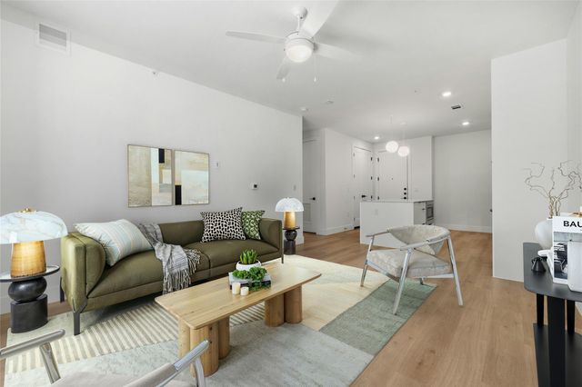 1701 Simond Ave 208, Austin, TX 78723
