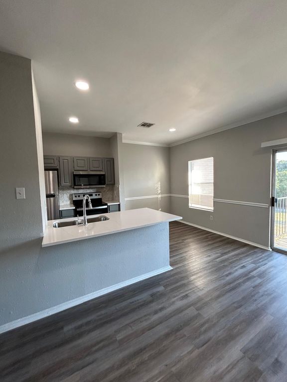 12166 Metric BLVD 277, Austin, TX 78758