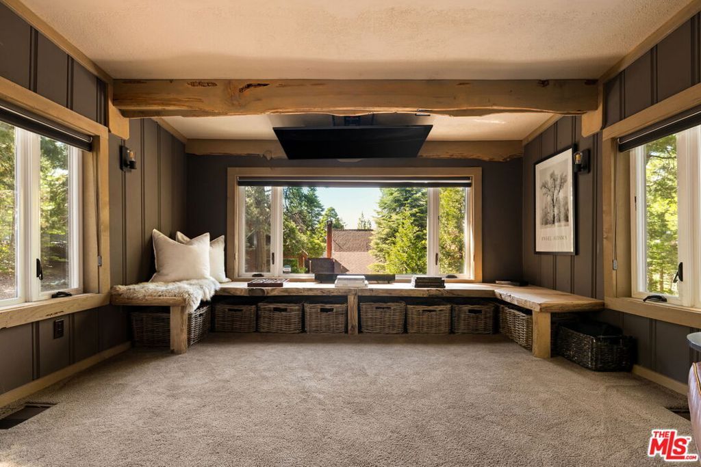 Image 10 of property listing at 179 D Lane, Lake Arrowhead, CA 92352