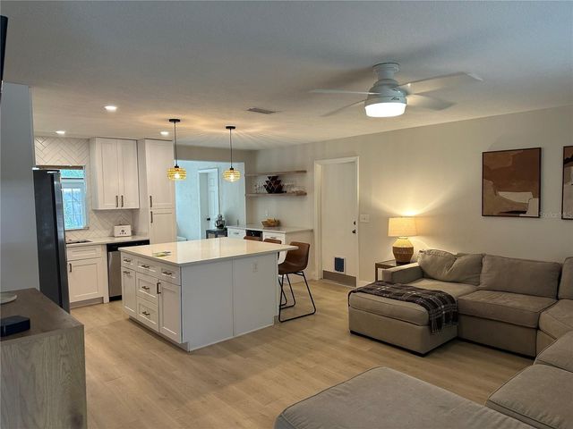 650 W MINNESOTA AVENUE, Deland, FL 32720