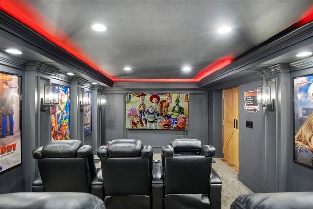 35 Spinnaker Dr W, Mashpee, MA 02649