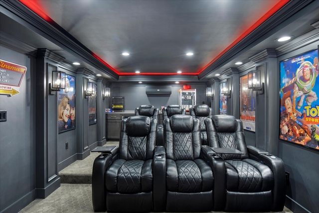 35 Spinnaker Dr W, Mashpee, MA 02649