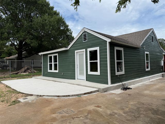 2724 Gurley Avenue, Waco, TX 76711