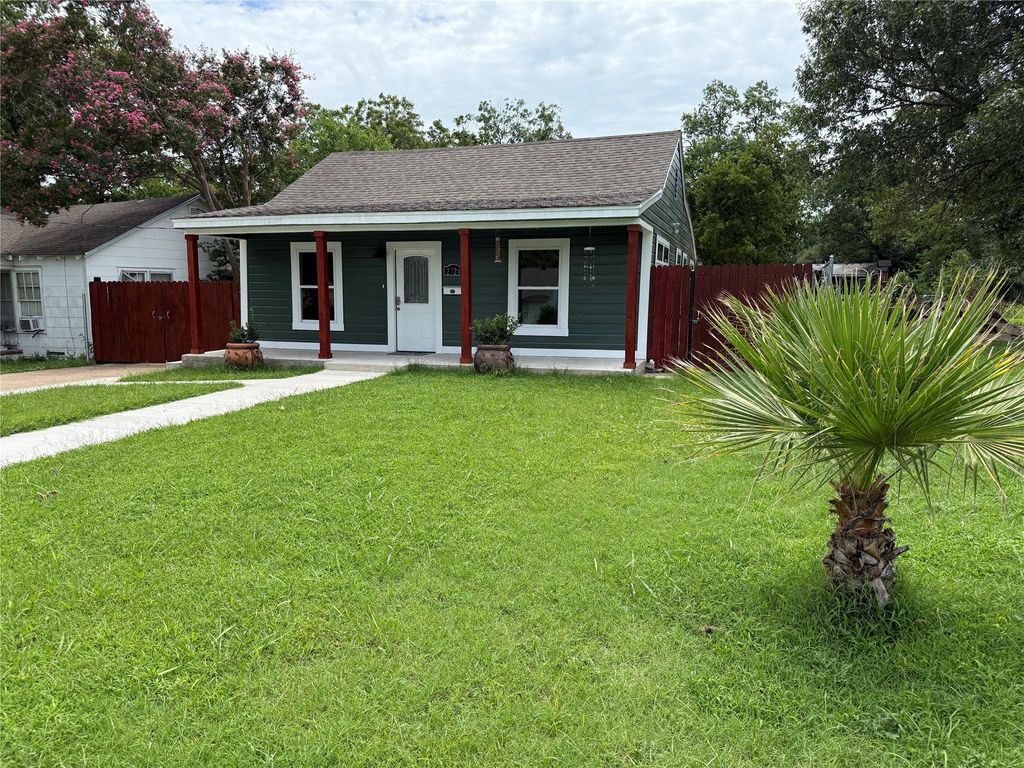 2724 Gurley Avenue, Waco, TX 76711