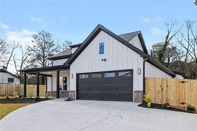1031 Grayson Highway, Lawrenceville, GA 30045