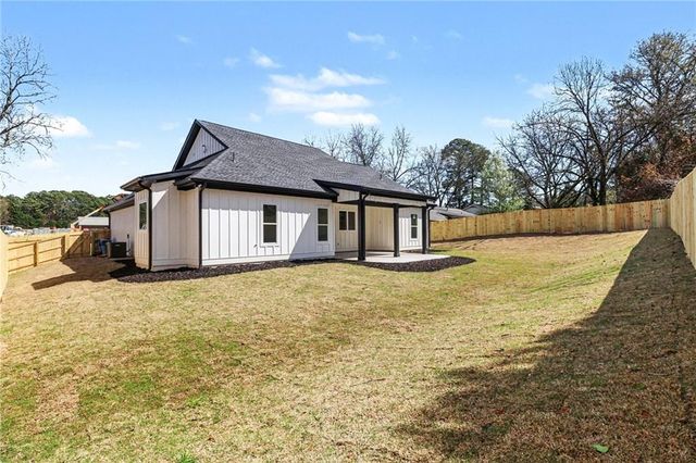 1031 Grayson Highway, Lawrenceville, GA 30045
