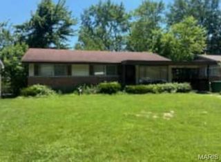 9742 Wendell Drive, St Louis, MO 63136