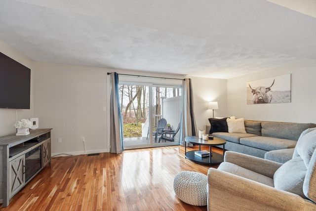 320 Newbury St 704, Danvers, MA 01923