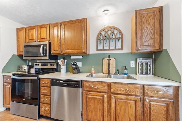 320 Newbury St 704, Danvers, MA 01923