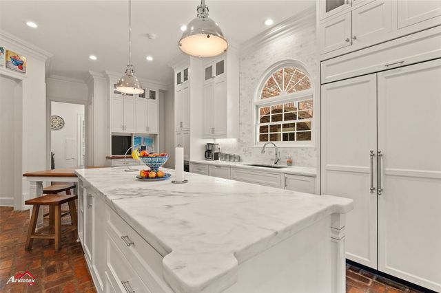 7211 Gilbert Drive, Shreveport, LA 71106