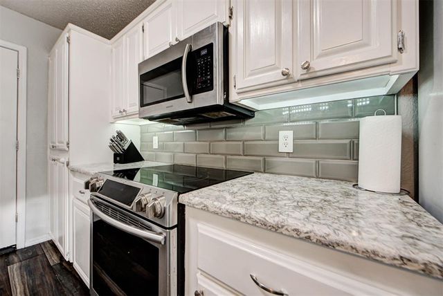 10124 Fairfax Lane, Yukon, OK 73099