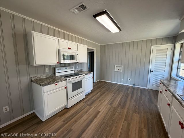 1118 Rena Road, Van Buren, AR 72956