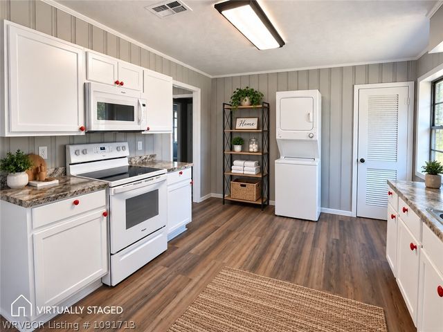 1118 Rena Road, Van Buren, AR 72956