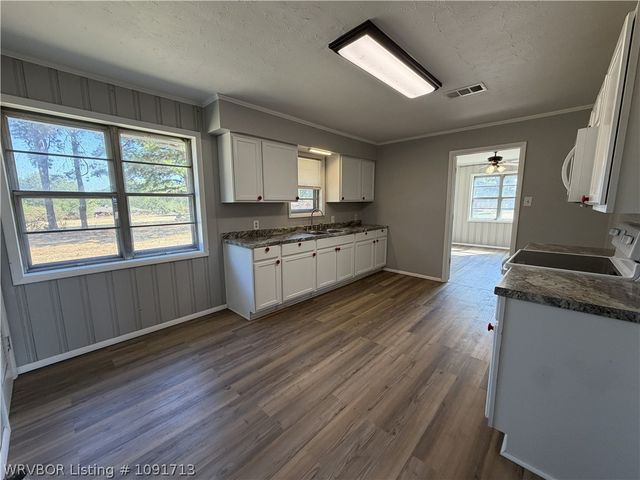 1118 Rena Road, Van Buren, AR 72956