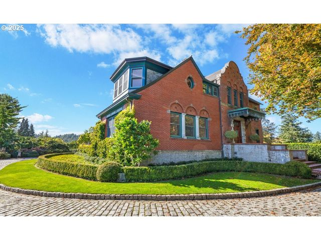 1816 Sw HAWTHORNE Ter, Portland, OR 97201