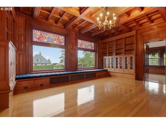 1816 Sw HAWTHORNE Ter, Portland, OR 97201