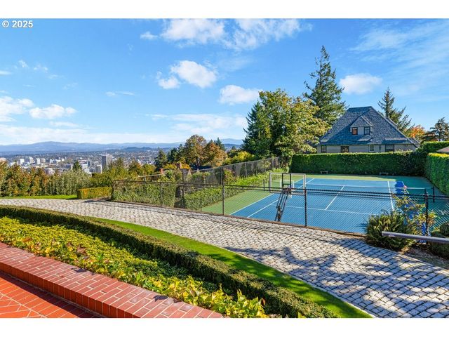 1816 Sw HAWTHORNE Ter, Portland, OR 97201