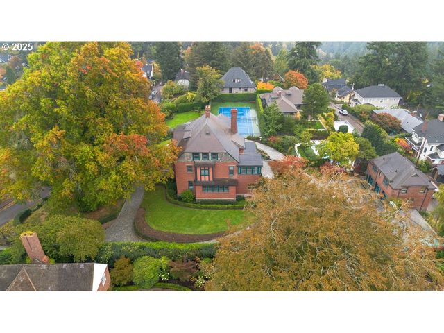 1816 Sw HAWTHORNE Ter, Portland, OR 97201