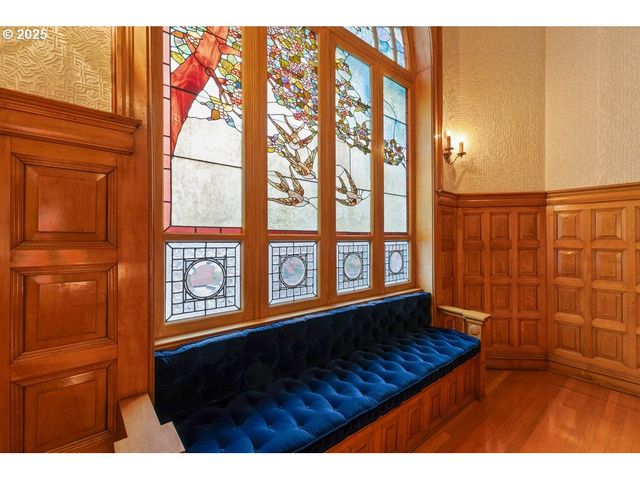 1816 Sw HAWTHORNE Ter, Portland, OR 97201