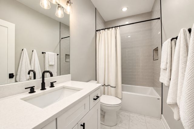 3730 N Albany Avenue, Chicago, IL 60618