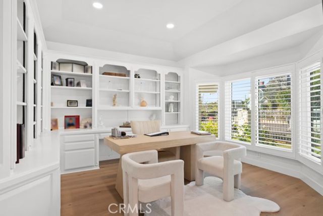 9514 Oakridge Place, Chatsworth (los Angeles), CA 91311