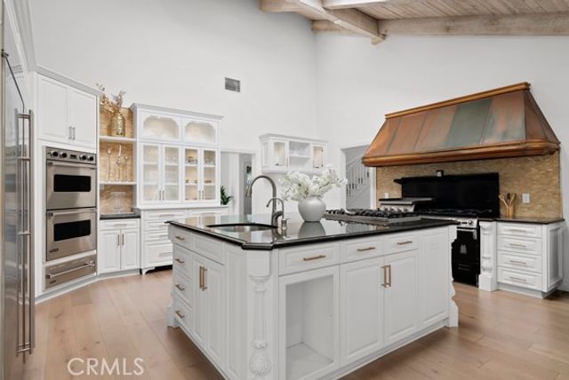 9514 Oakridge Place, Chatsworth (los Angeles), CA 91311