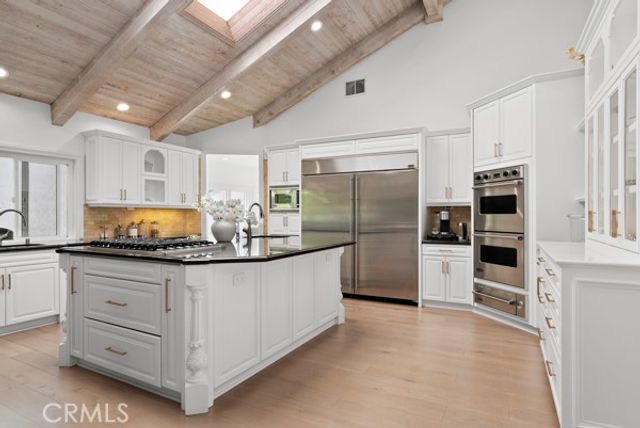 9514 Oakridge Place, Chatsworth (los Angeles), CA 91311