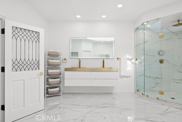 9514 Oakridge Place, Chatsworth (los Angeles), CA 91311