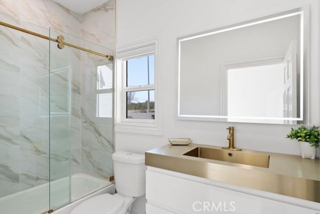 9514 Oakridge Place, Chatsworth (los Angeles), CA 91311