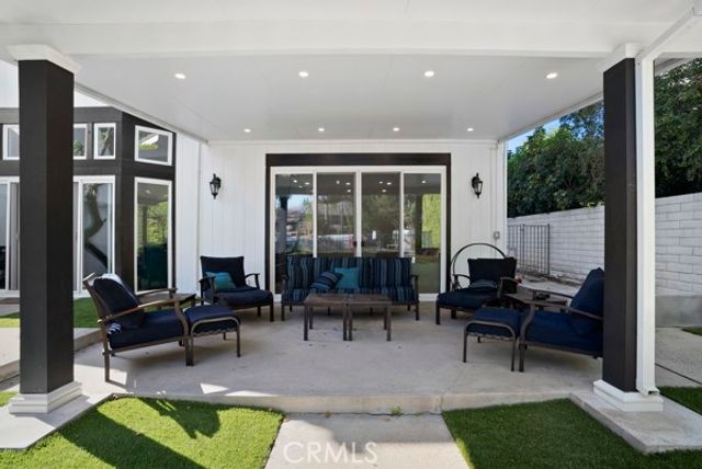 9514 Oakridge Place, Chatsworth (los Angeles), CA 91311