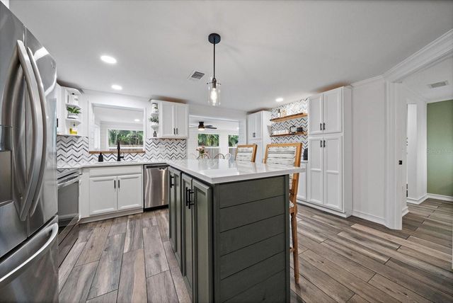 852 ACADIA ROAD, Venice, FL 34293