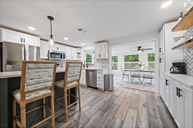 852 ACADIA ROAD, Venice, FL 34293
