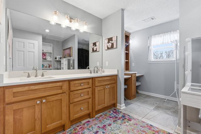 9811 Miller Rd, Sherwood, AR 72120