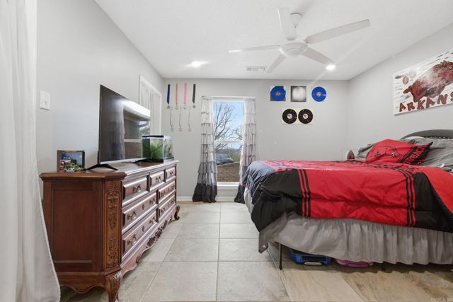 9811 Miller Rd, Sherwood, AR 72120