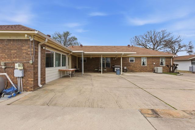 9811 Miller Rd, Sherwood, AR 72120