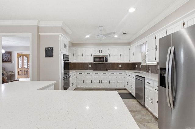 9811 Miller Rd, Sherwood, AR 72120