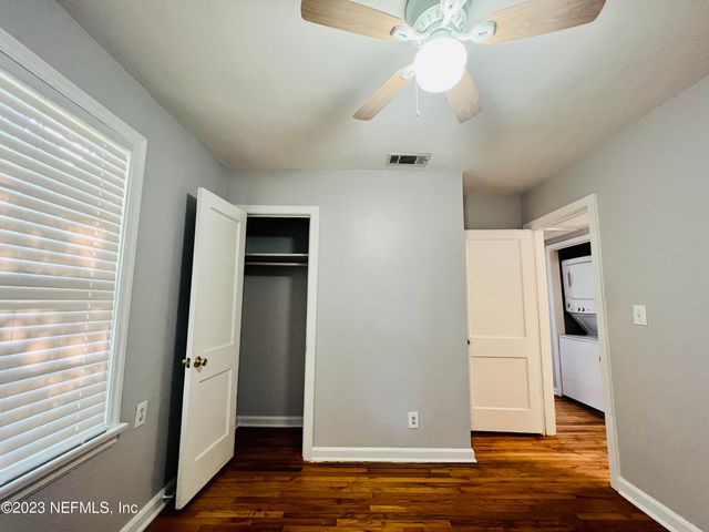 2105 KINGSWOOD Road, Jacksonville, FL 32207