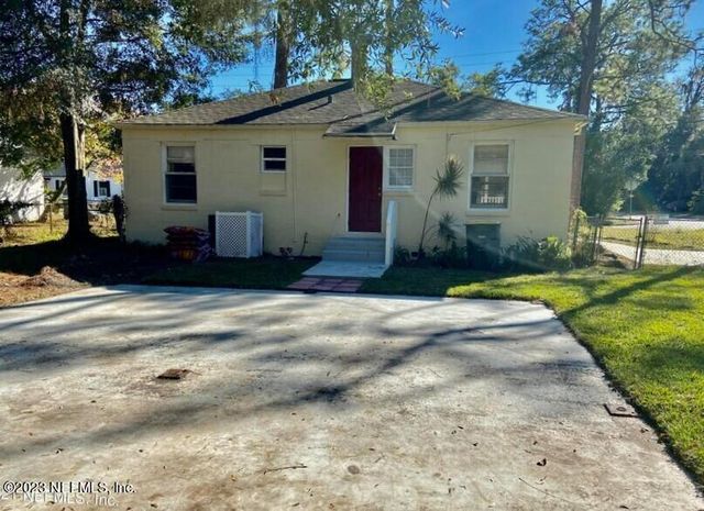 2105 KINGSWOOD Road, Jacksonville, FL 32207