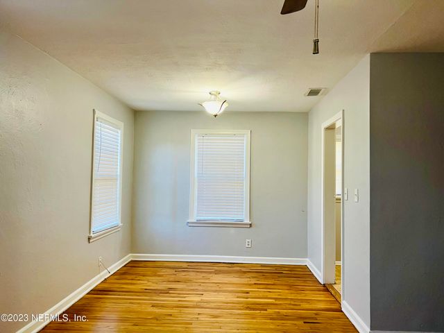 2105 KINGSWOOD Road, Jacksonville, FL 32207