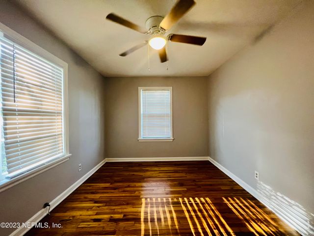 2105 KINGSWOOD Road, Jacksonville, FL 32207