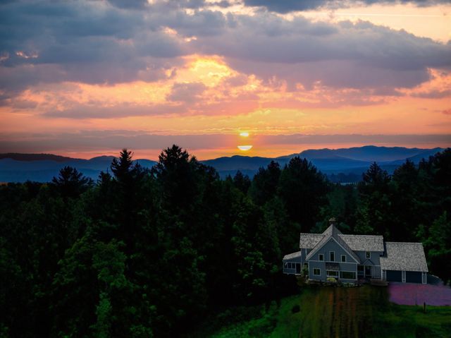 188 Foster Farm Road, Stowe, VT 05672